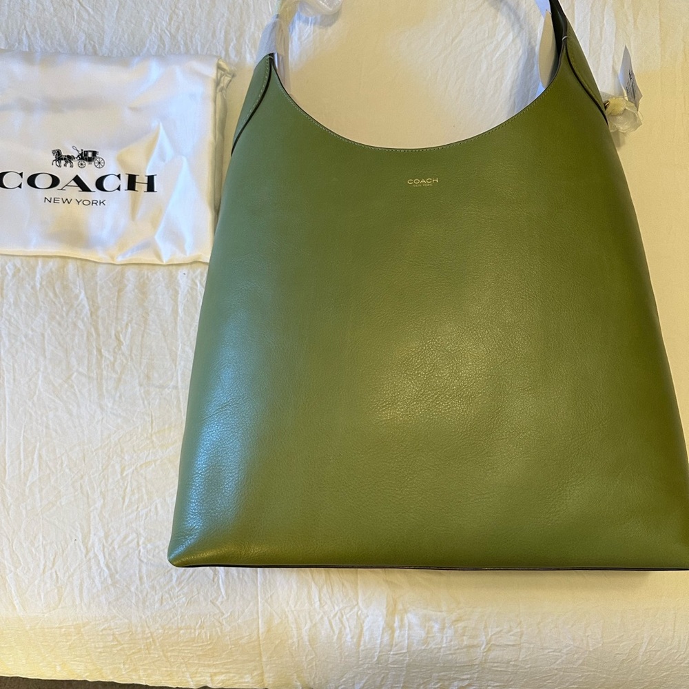 COACH BROOKLYN LARGE 
SHOULDER BAG - DARK LIME 39